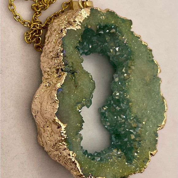 Natural Geode Stone & Crystal Quartz Christmas King Noble Fir Green Necklace 1b - Picture 6 of 11